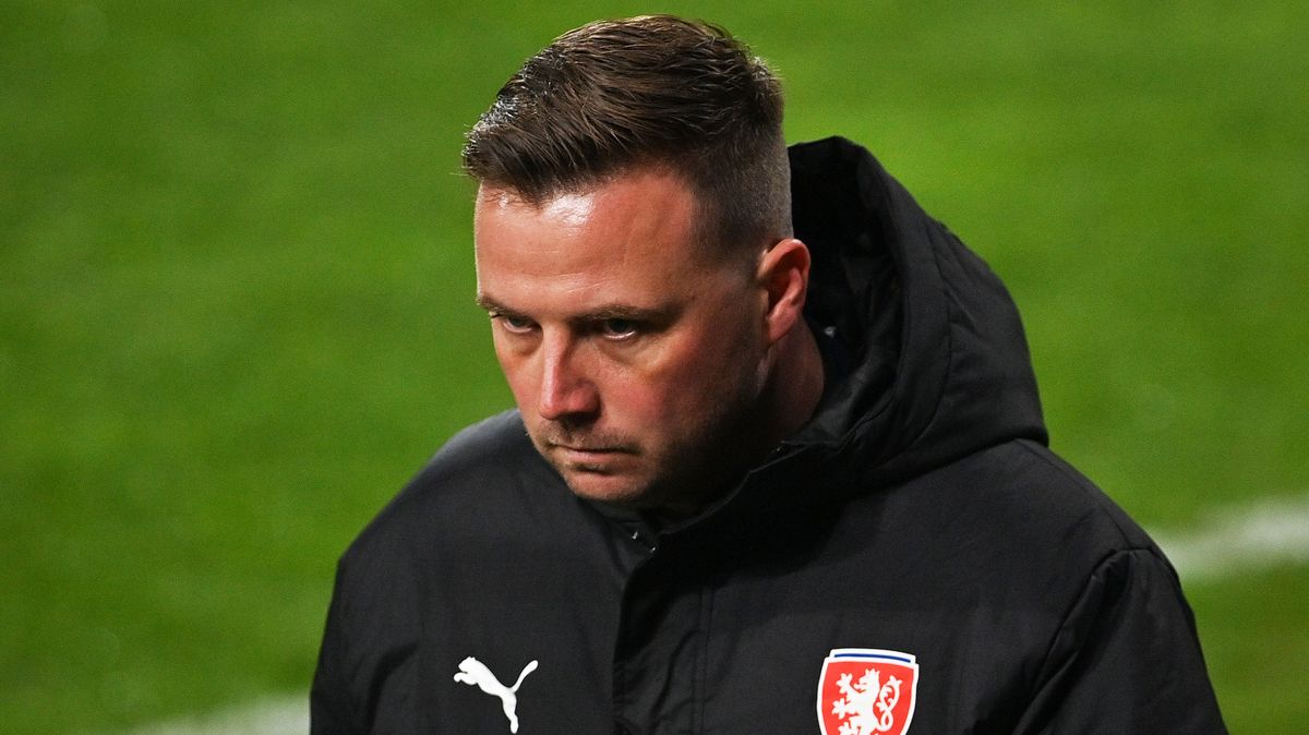 Köstl promluvil o stavu Chorého, zvažoval povolání Eduarda. O Gibraltaru říká: Pozor na kontry